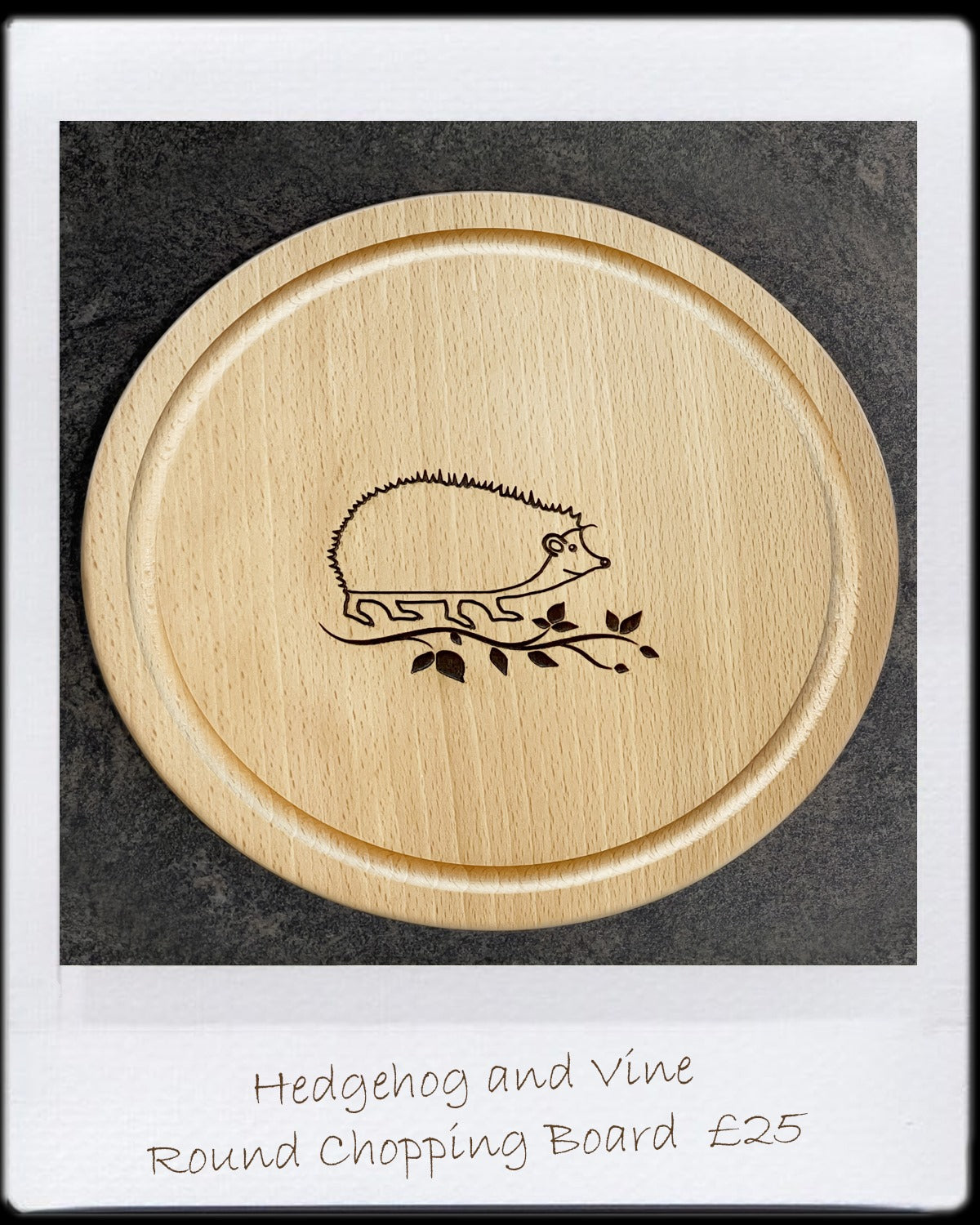 Round Chopping Board - Hedgehog & Vine Design with Grooved Edge (25 dia.x1.7 thick)