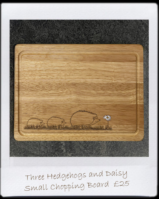 Small Chopping Board - 3 Hedgehogs & Daisy Design (30x20x1.5cm)